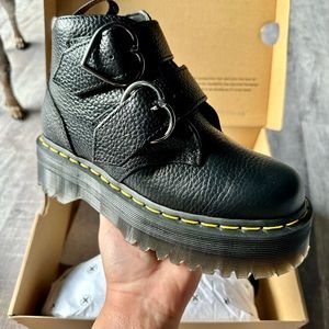 NIB Devon Dr Martens 🍫
